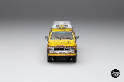 GCD DiecastTalk Exclusive 1/64 Toyota Hilux SR5 Delivery Truck