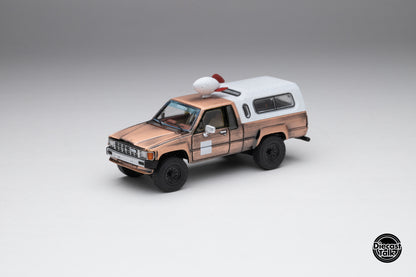GCD DiecastTalk Exclusive 1/64 Toyota Hilux SR5 Delivery Truck