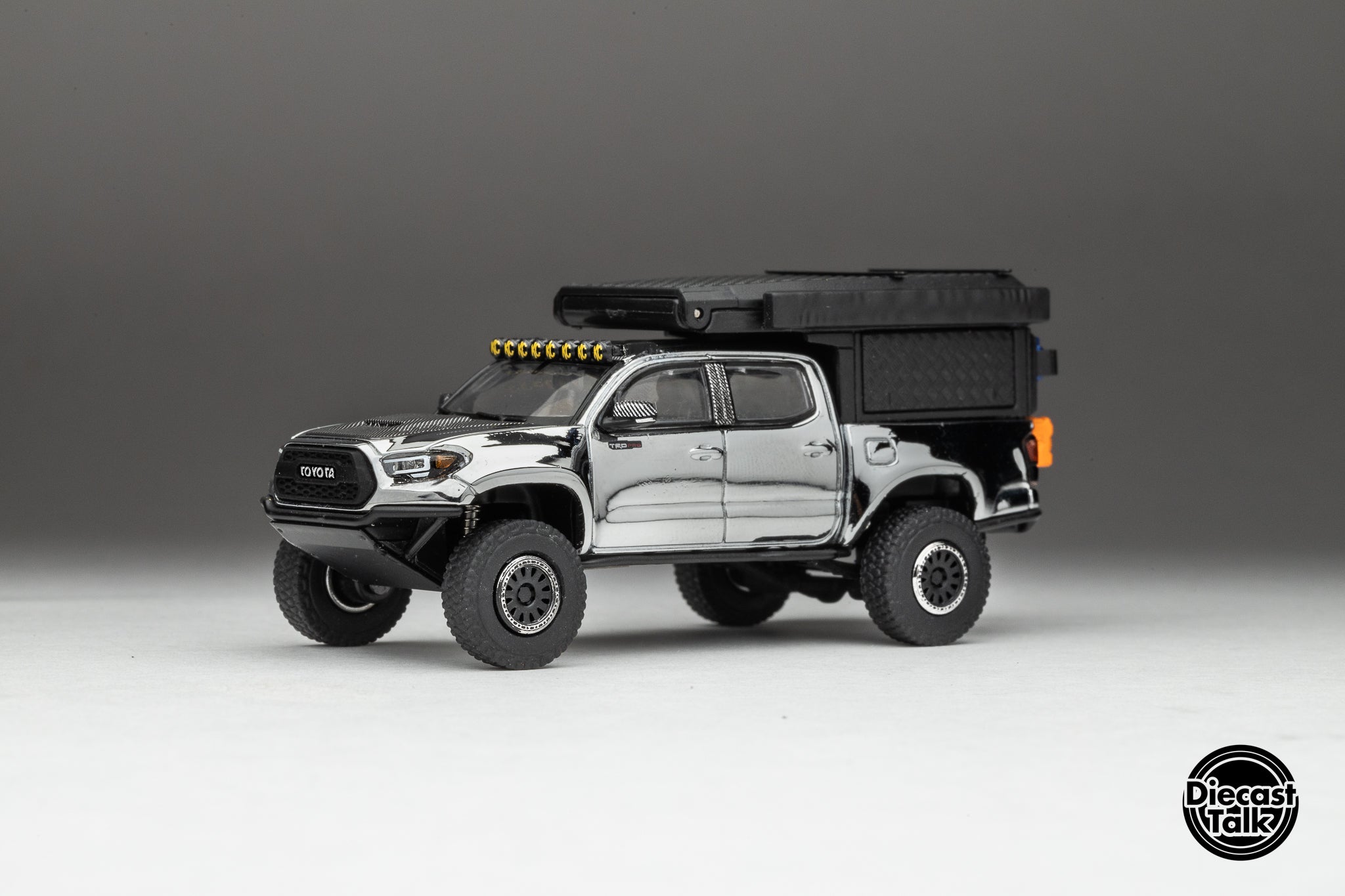 GCD 5th アニバーサリー トヨタ・タコマ　キャンパー (チェイスカー) GCD DiecastTalk 5th Anniversary Exclusive 1/64 Toyota Tacoma Camper Bl