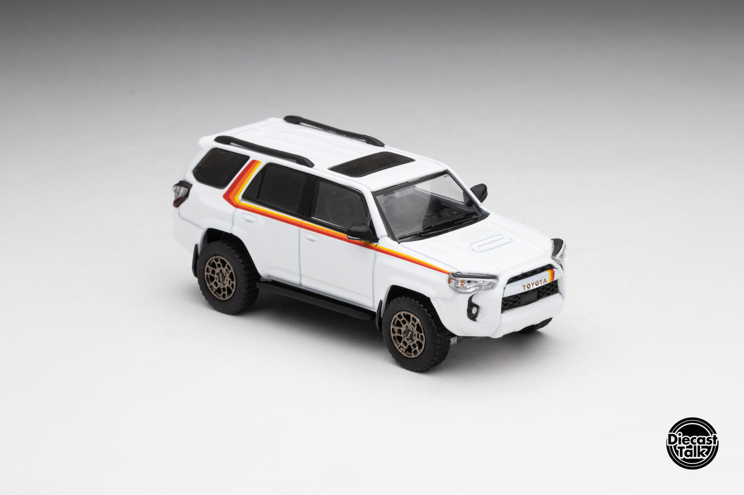 (VIP Membership 2025) GCD DiecastTalk Exclusive 1/64 Toyota 4Runner 40th Anniversary White Ltd 500pcs