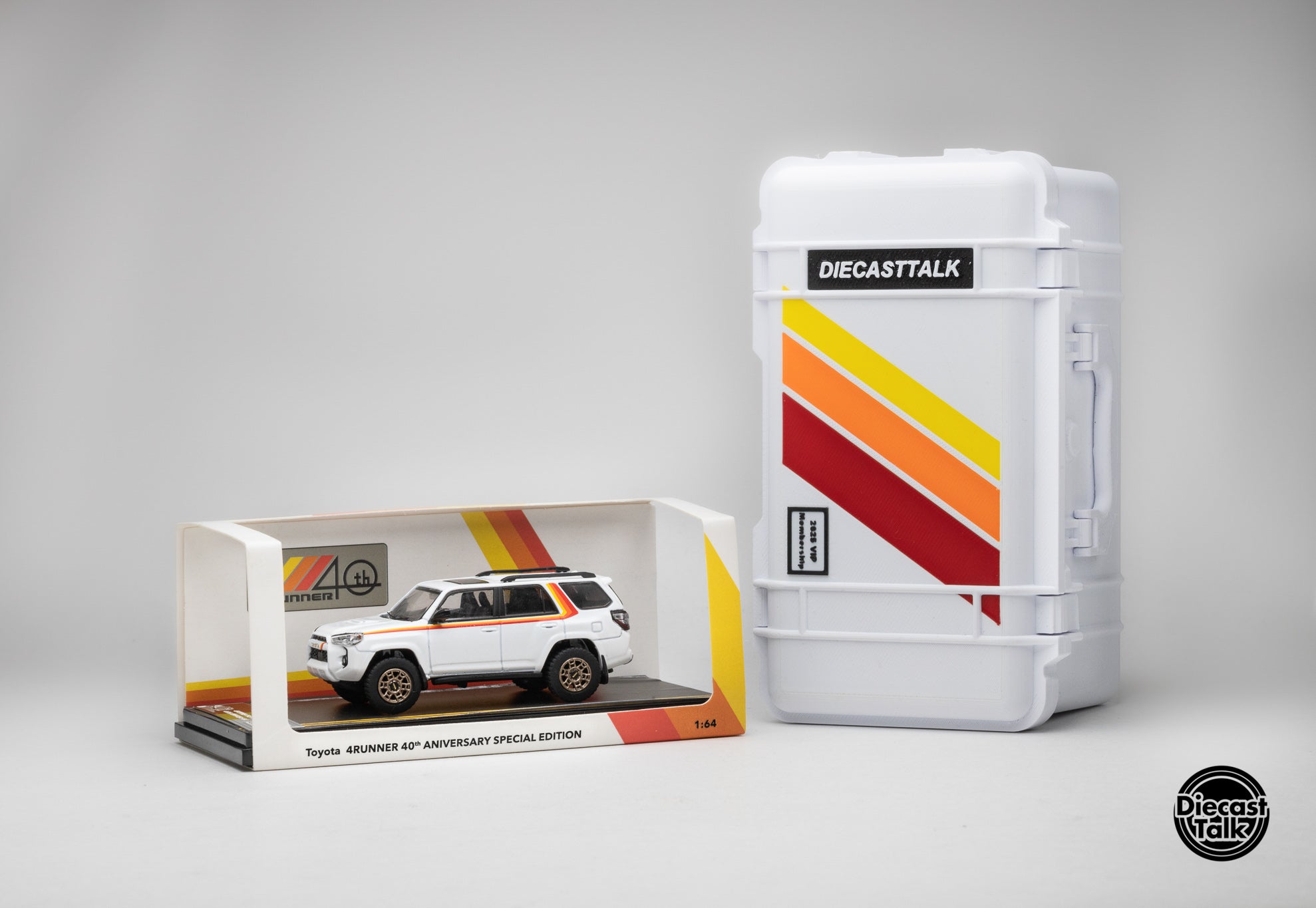 VIP Membership 2025) GCD DiecastTalk Exclusive 1/64 Toyota 4Runner 40