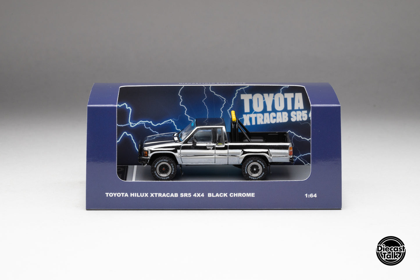 DiecastTalk MDX Exclusive 1/64 Toyota 1985 Hilux SR5 4x4 Black Chrome