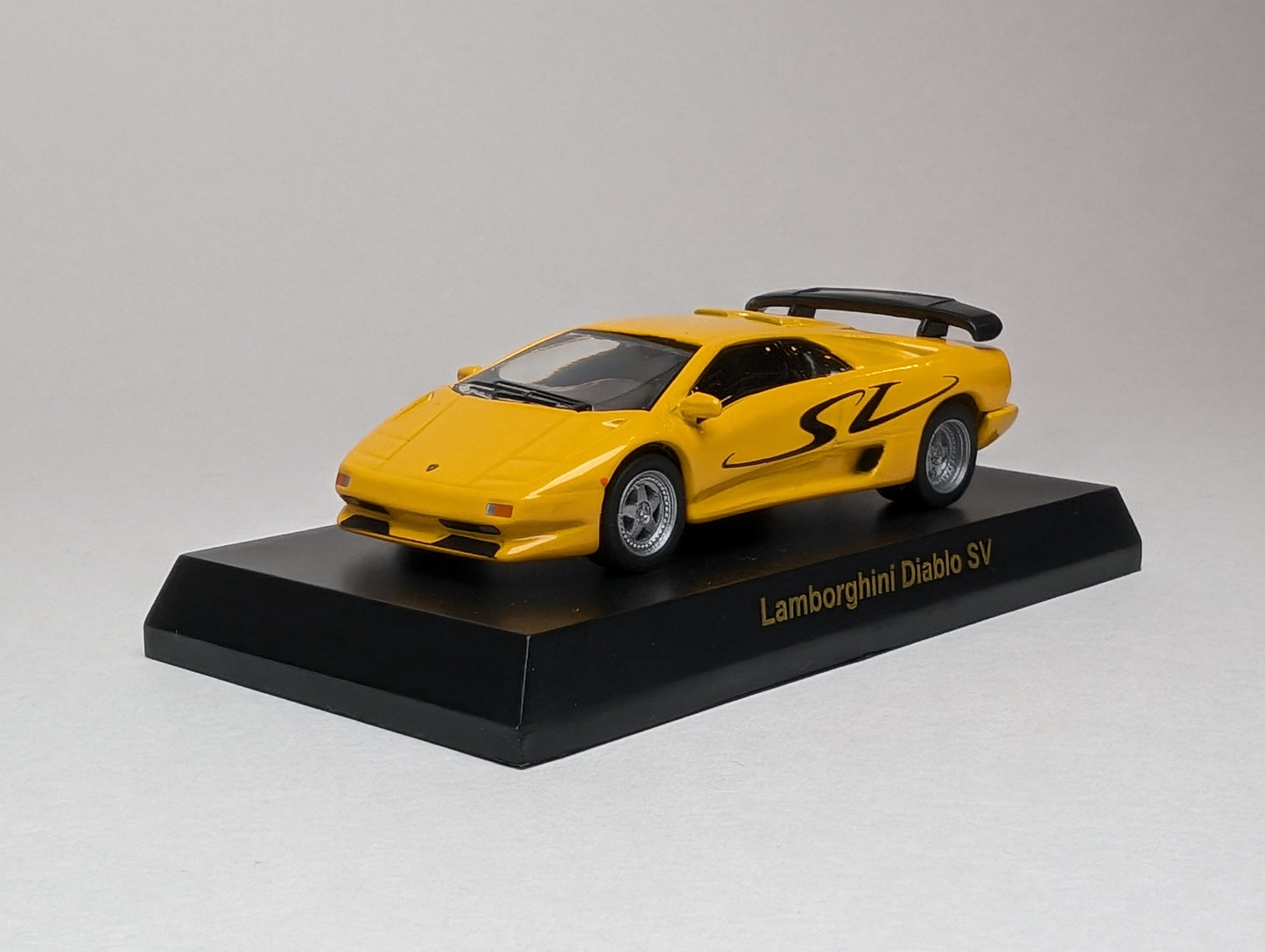 KYOSHO 1:64 Lamborghini Diablo SV (Yellow)