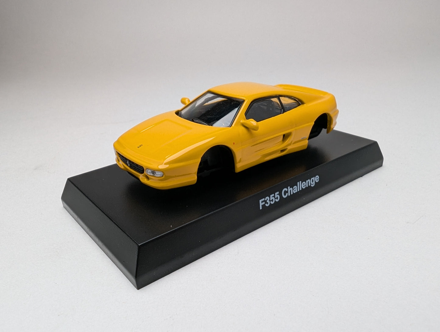 KYOSHO 1:64 Ferrari F355 Challenge (Yellow)