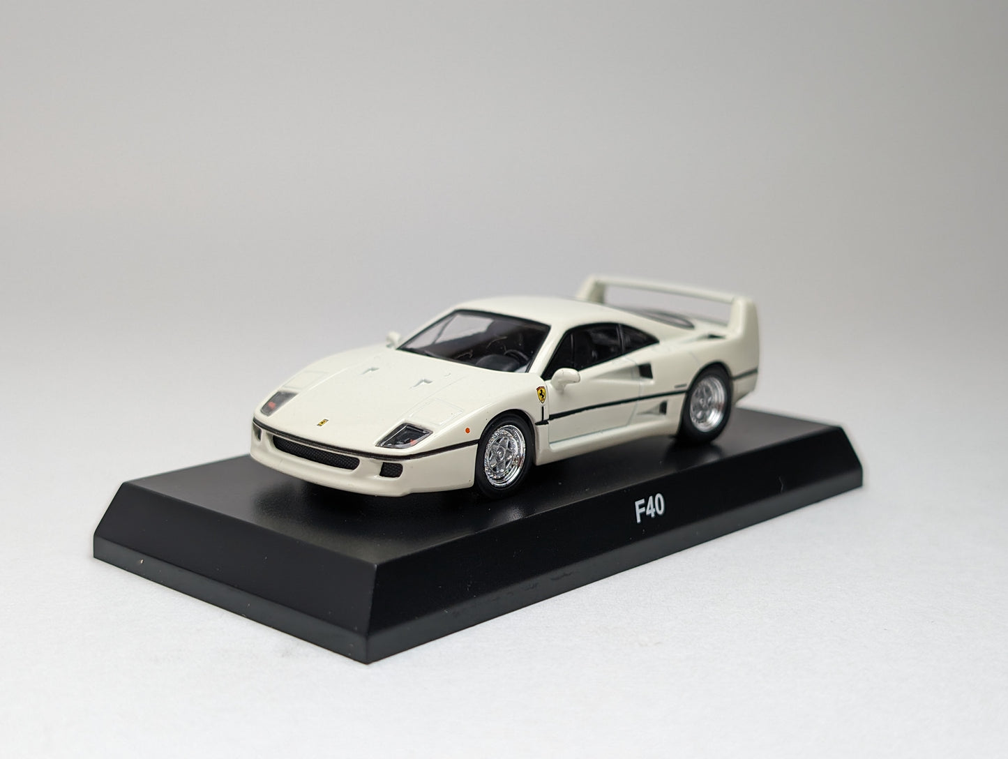 KYOSHO 1:64 Ferrari F40 (White)