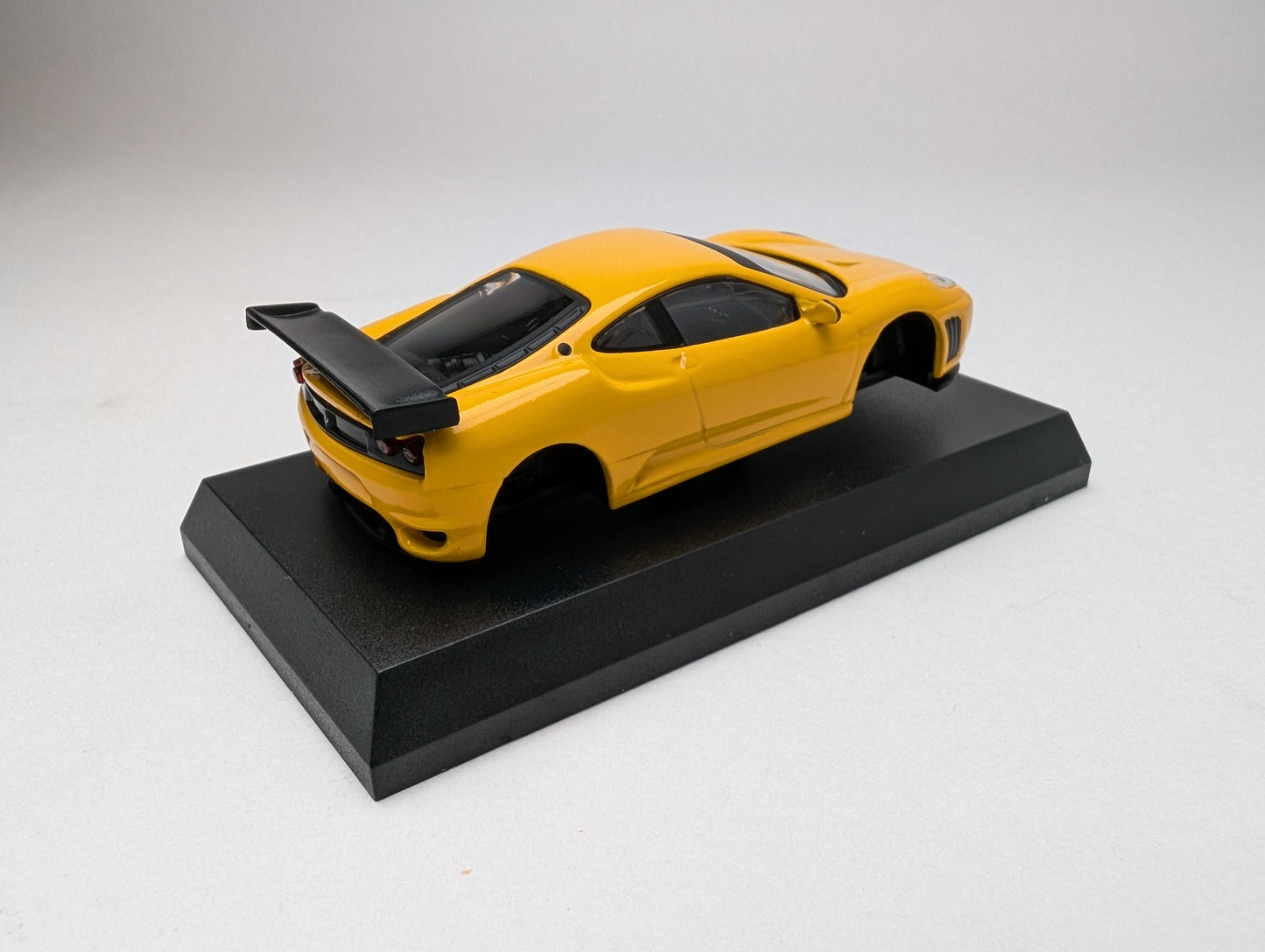 KYOSHO 1:64 Ferrari F430 GT Yellow (with tools)
