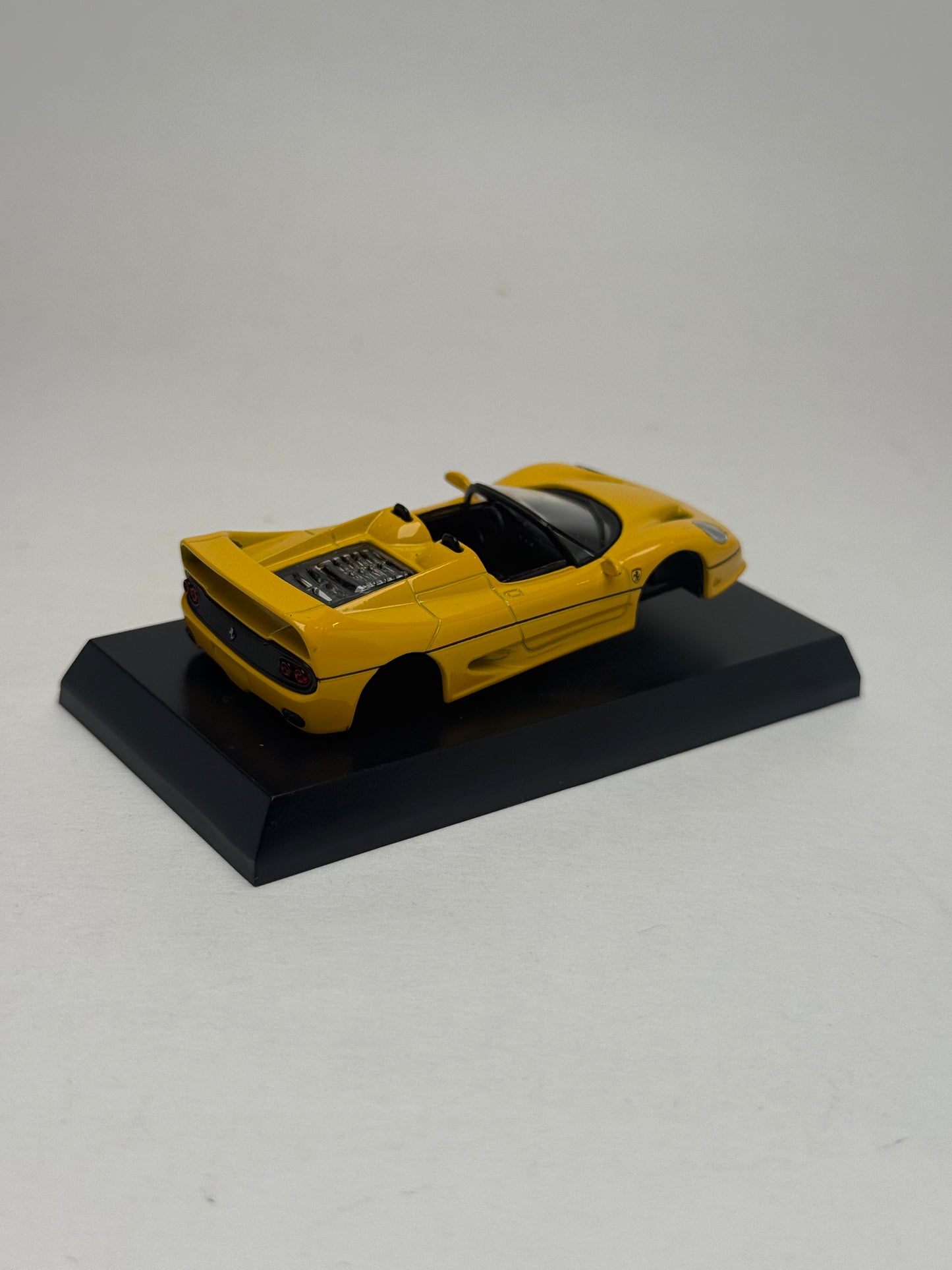 KYOSHO 1:64 Ferrari F50 Spider (Yellow)