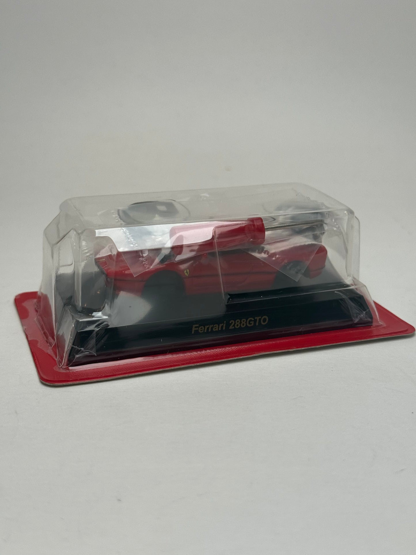 KYOSHO 1:64 Ferrari 288GTO (Red)