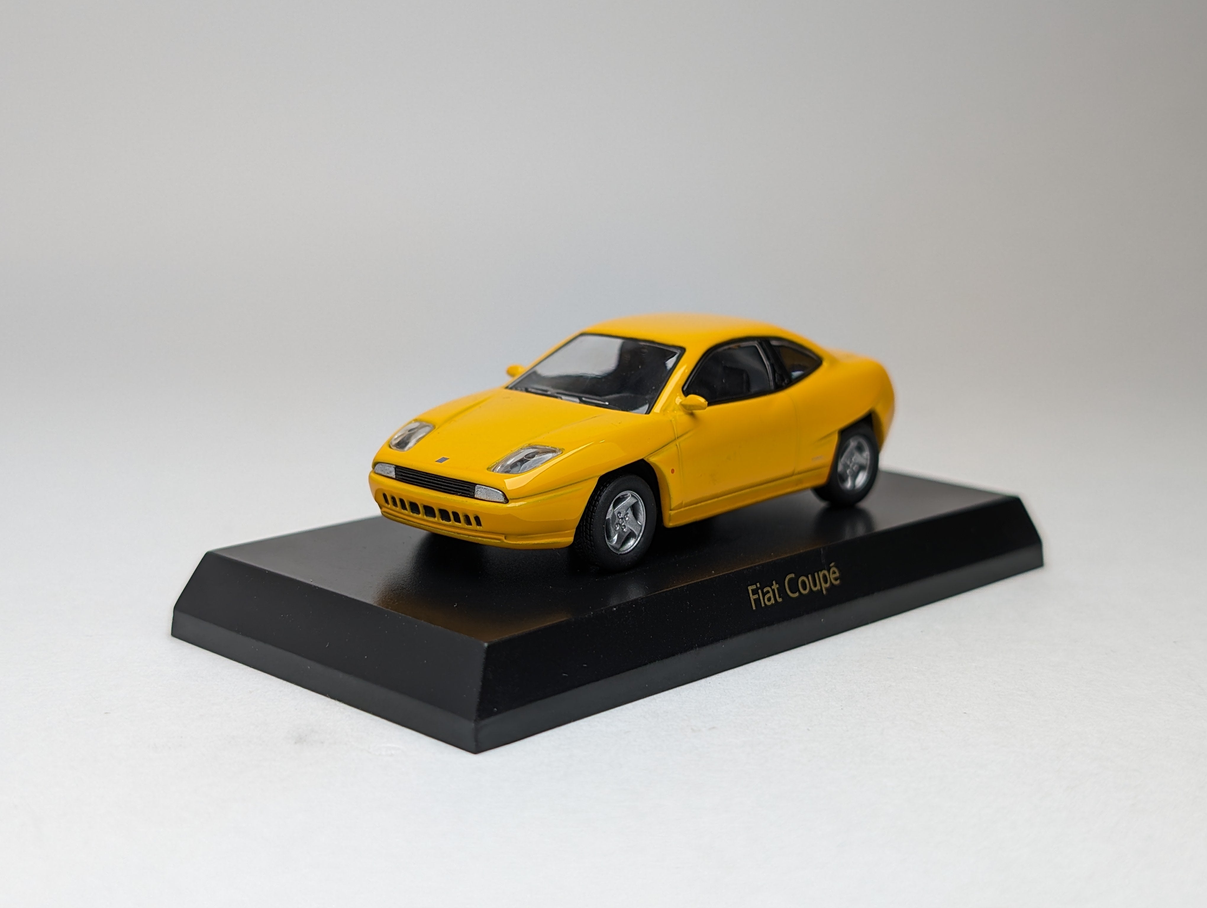 KYOSHO 1/64 Minicar Collection Fiat Coupe Yellow – DiecastTalk