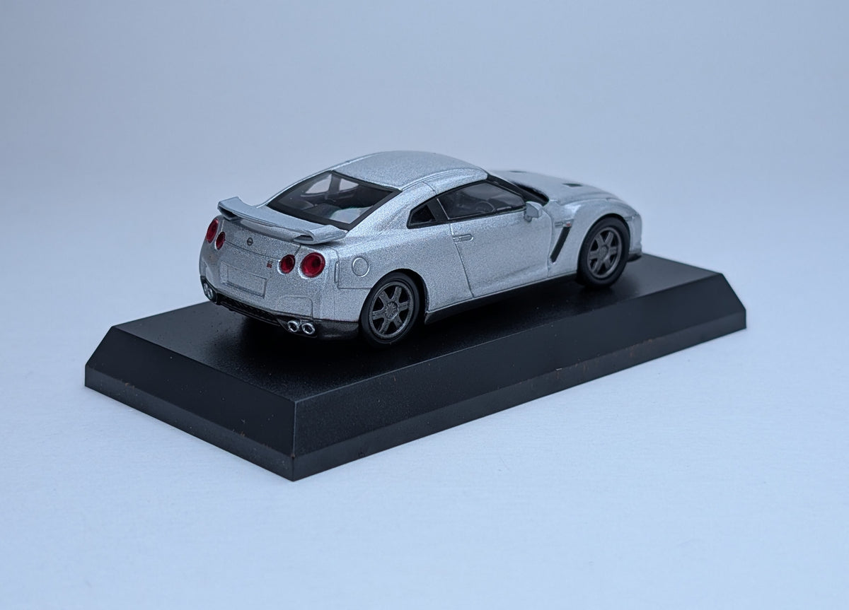 Kyosho 1/64 Scale Minicar Collection Nissan GT-R Spec V  (Silver)