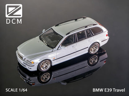 DCM 1:64 BMW M5 E39 Wagon