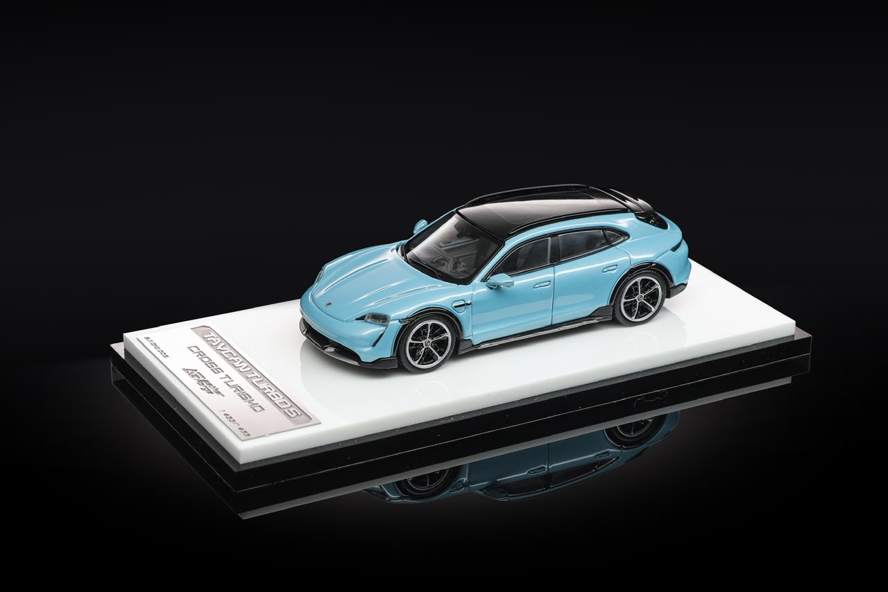 AF 1/64 Porsche Taycan Cross Turismo Turbo S Frozen Blue Metallic