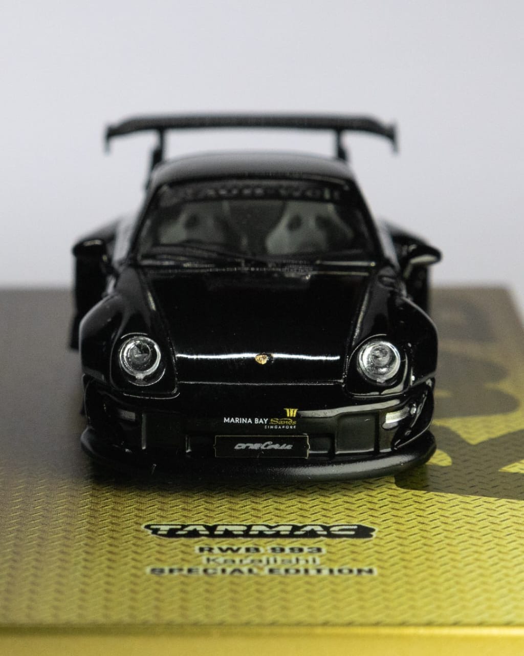 Tarmac Works 1/64 Art of Speed Malaysia Limited Porsche RWB 993 Karajishi