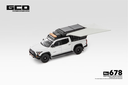 GCD 1:64 Toyota Tundra Camper with accessories White