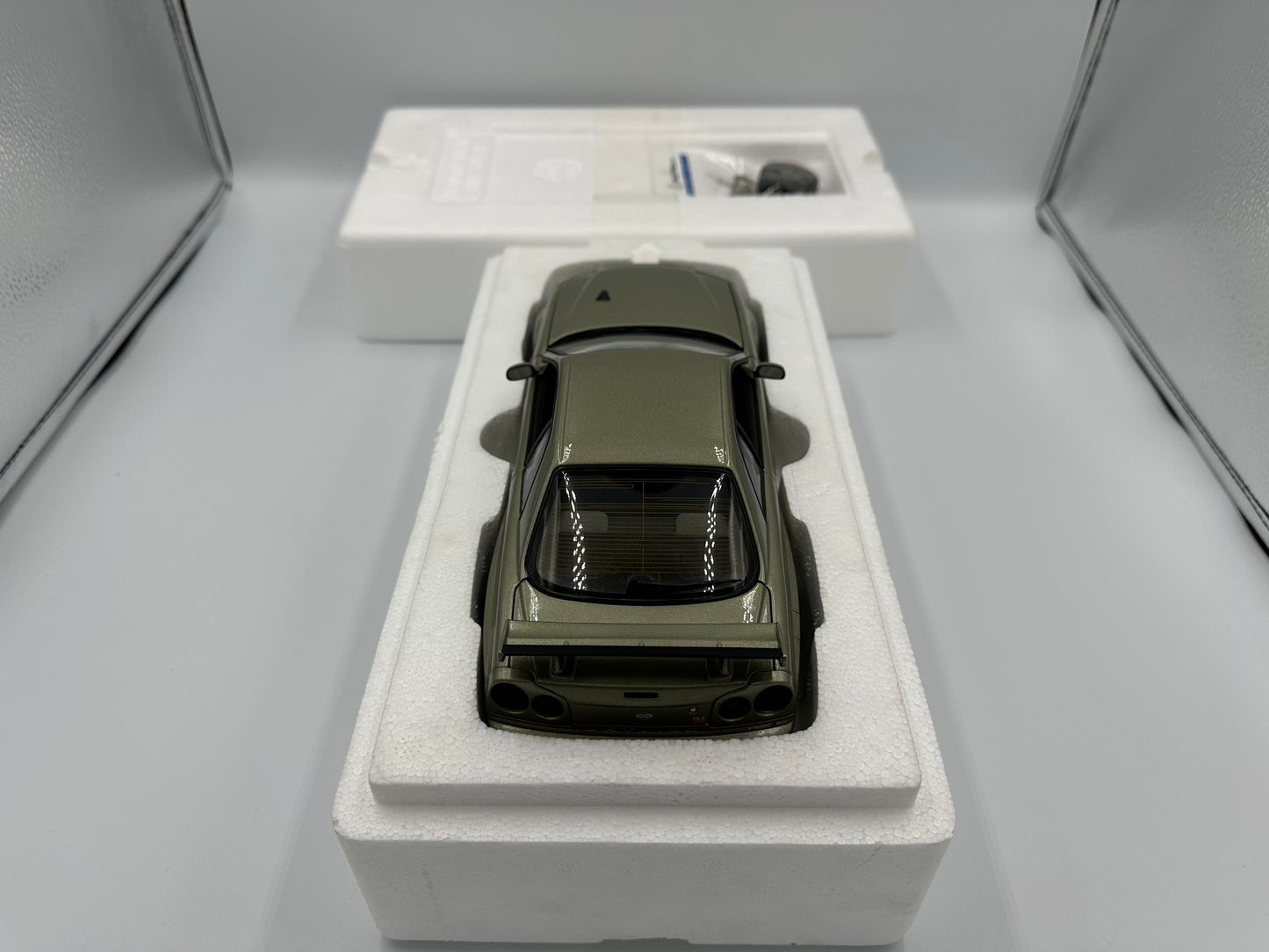 AUTOart 1/18 Nissan Skyline R34 GTR Millennium Jade