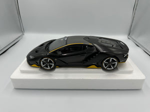 AUTOart 1/18 Lamborghini Centenario Carbon & Yellow