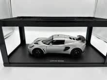 Load image into Gallery viewer, AUTOart 1/18 Lotus Exige Silver