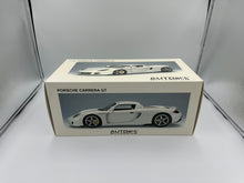 Load image into Gallery viewer, AUTOart 1/18 Porsche Carrera GT White