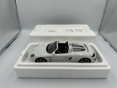 AUTOart 1/18 Porsche Carrera GT White