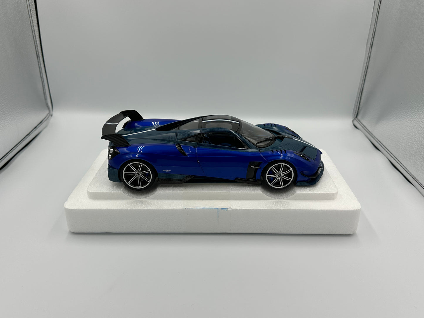 AUTOart 1/18 Pagani Huayra BC Blue