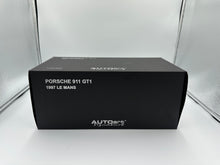 Load image into Gallery viewer, AUTOart Signature 1/18 Porsche 911 GT1