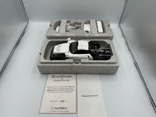 Load image into Gallery viewer, AUTOart Signature 1/18 Porsche 911 GT1