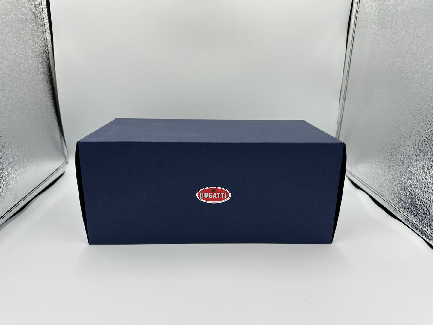 AUTOart Signature 1/18 Bugatti EB110 Blue