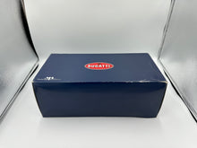 Load image into Gallery viewer, MR Collection 1:18 Bugatti Chiron White &amp; Blue