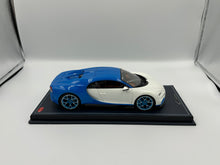 Load image into Gallery viewer, MR Collection 1:18 Bugatti Chiron White &amp; Blue