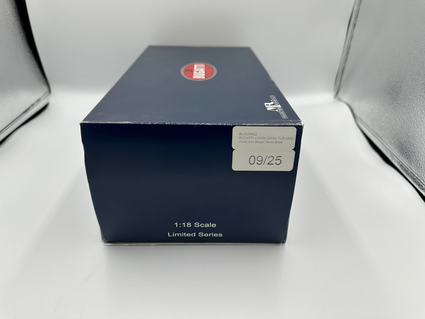 MR Collection 1:18 Bugatti Gran Turismo Violet