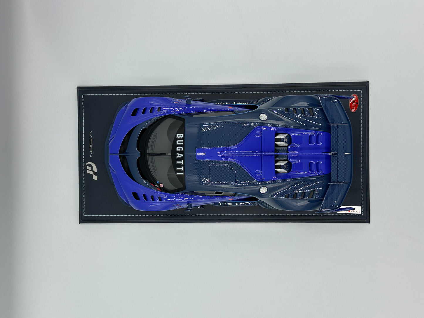 MR Collection 1:18 Bugatti Gran Turismo Violet