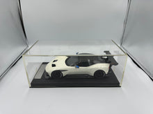 Load image into Gallery viewer, Avantstyle 1/18 Aston Martin Vulcan White