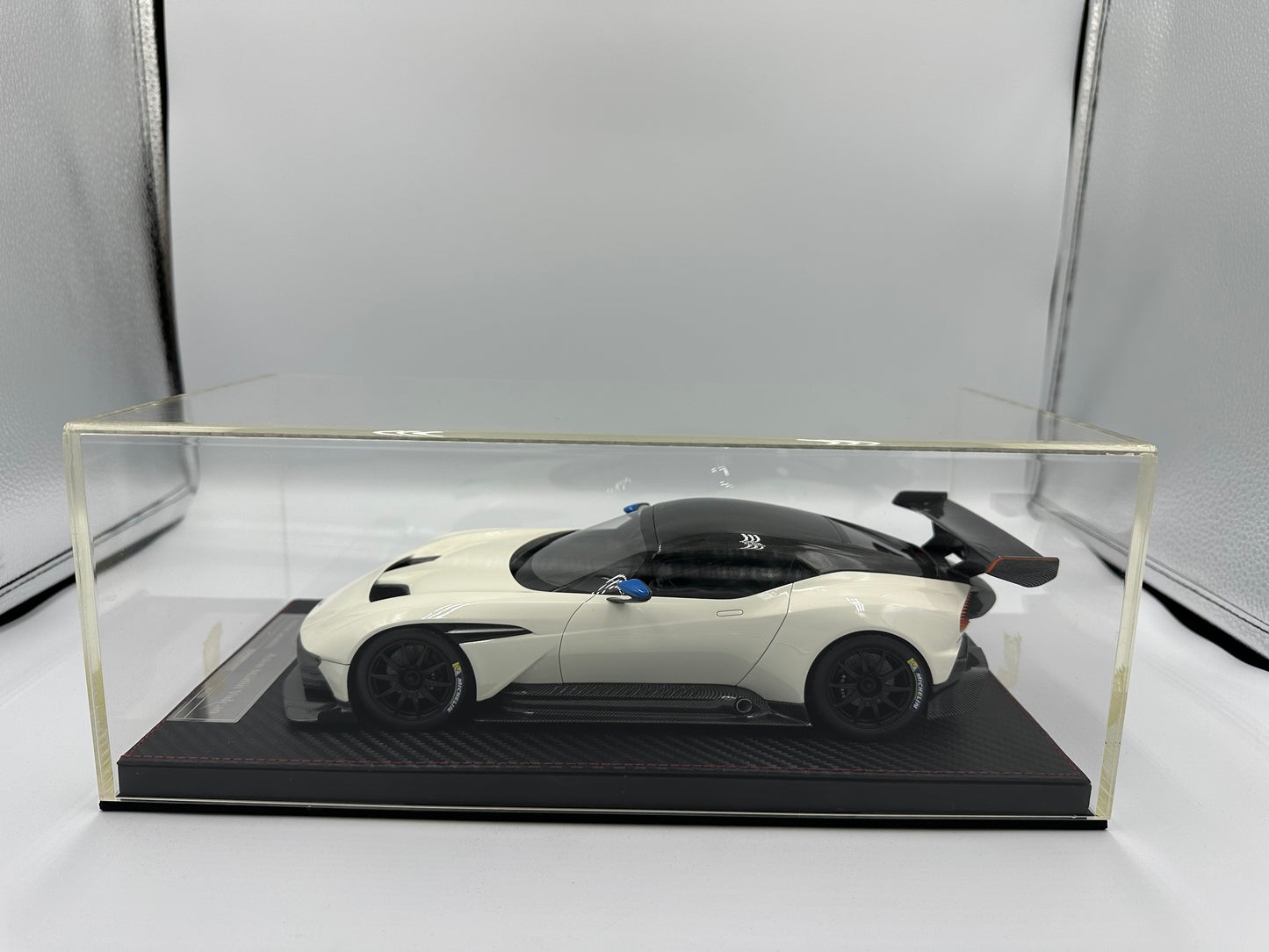 Avantstyle 1/18 Aston Martin Vulcan White