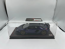 Load image into Gallery viewer, MR Collection 1:18 Lamborghini SVJ Purple