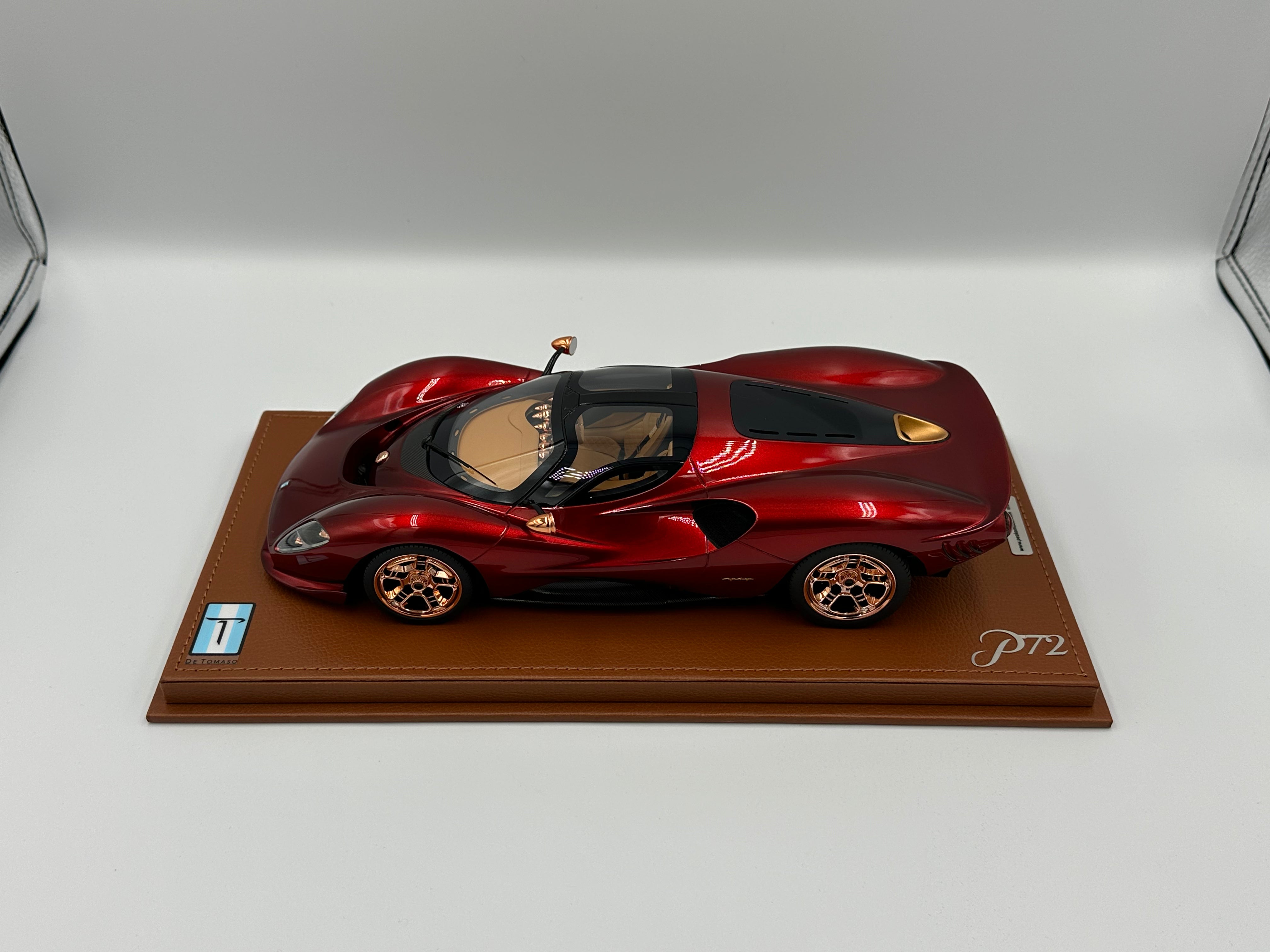 新品 peako ピーコ 1/18 デ・トマソ P72 2025 ミニカー 1/18 De Tomaso P72 2025 Soul Red with New diffuser Dealer