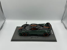 Load image into Gallery viewer, BBR 1/18 Pagani Huayra BC Green
