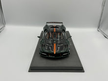 Load image into Gallery viewer, BBR 1/18 Pagani Huayra BC Green