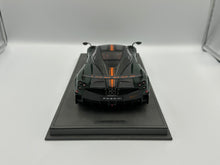 Load image into Gallery viewer, BBR 1/18 Pagani Huayra BC Green