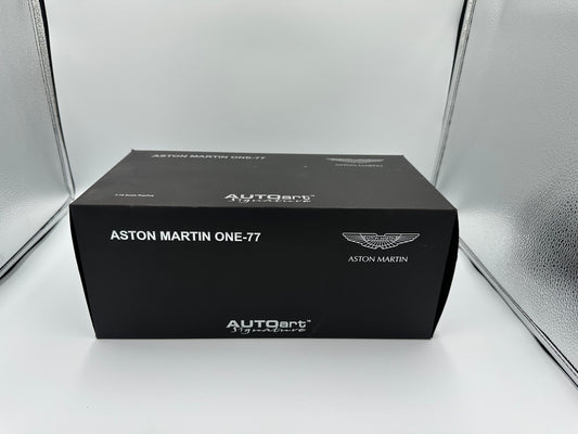 AUTOart Signature 1/18 Aston Martin One-77 Blue