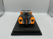 Load image into Gallery viewer, Peako 1/18 Pagani Cinque Orange