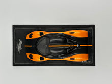 Load image into Gallery viewer, Peako 1/18 Pagani Cinque Orange