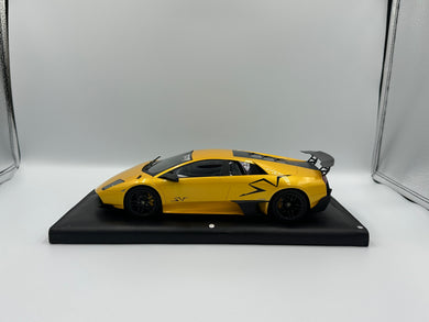 MR Collection 1:18 Lamborghini Murcielago SV Yellow