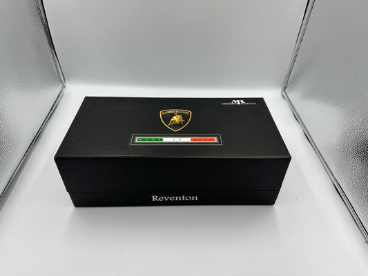MR Collection 1:18 Lamborghini Reventon Coupe