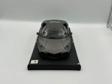 Load image into Gallery viewer, MR Collection 1:18 Lamborghini Reventon Coupe