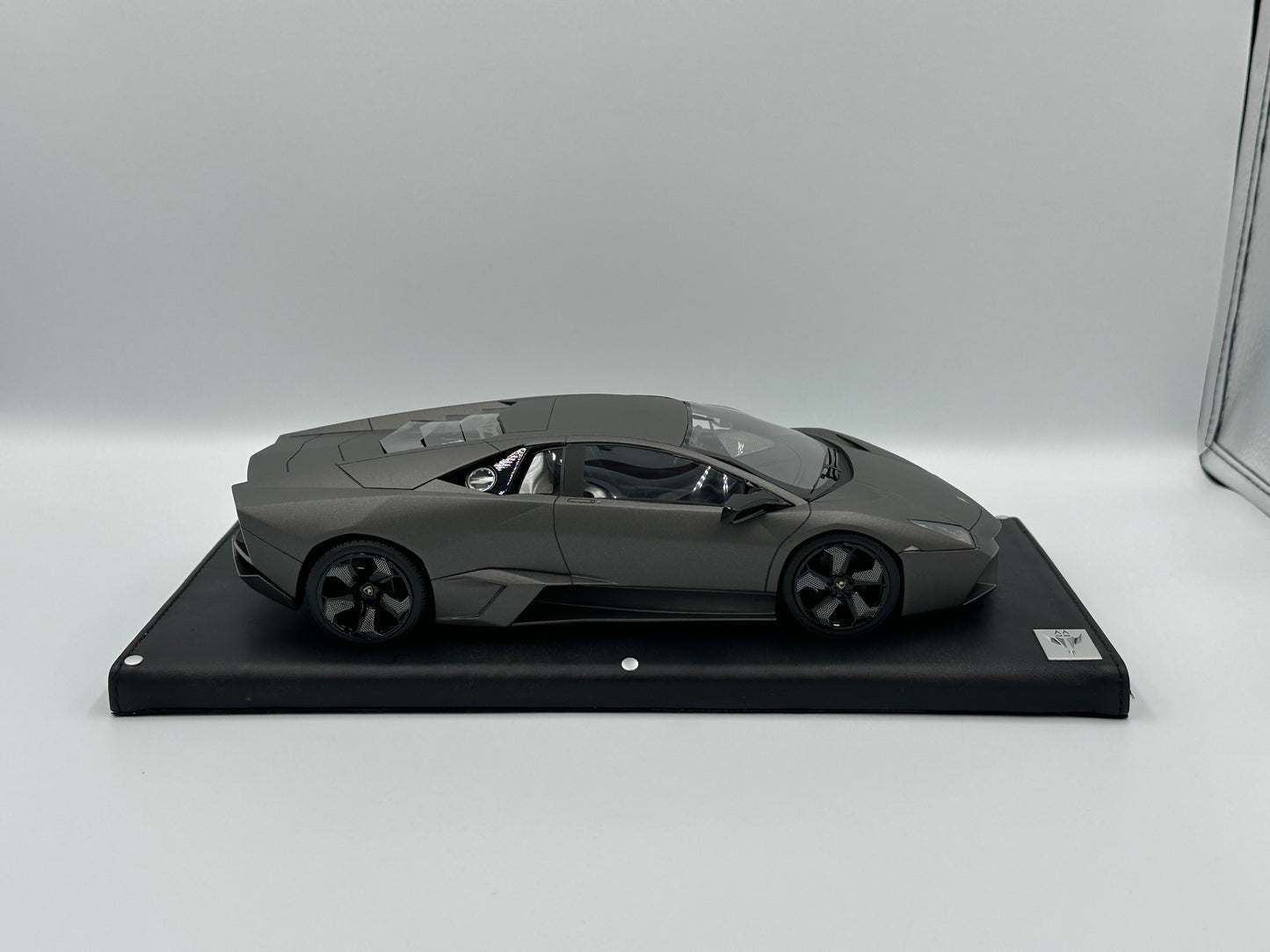 MR Collection 1:18 Lamborghini Reventon Coupe