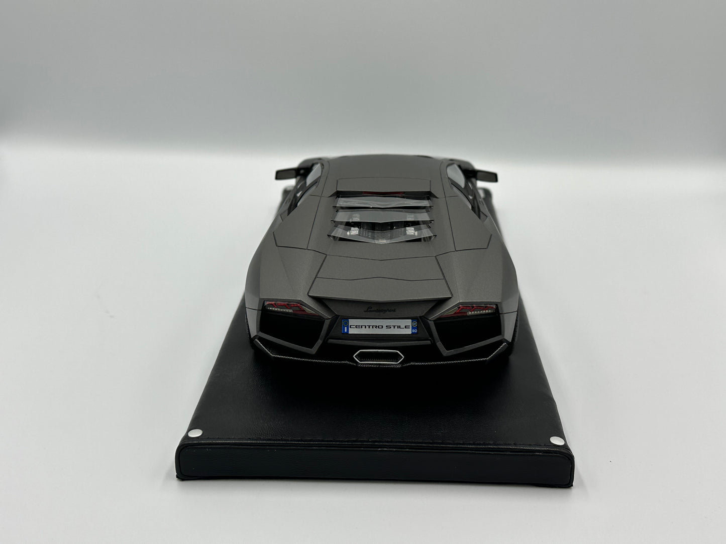 MR Collection 1:18 Lamborghini Reventon Coupe