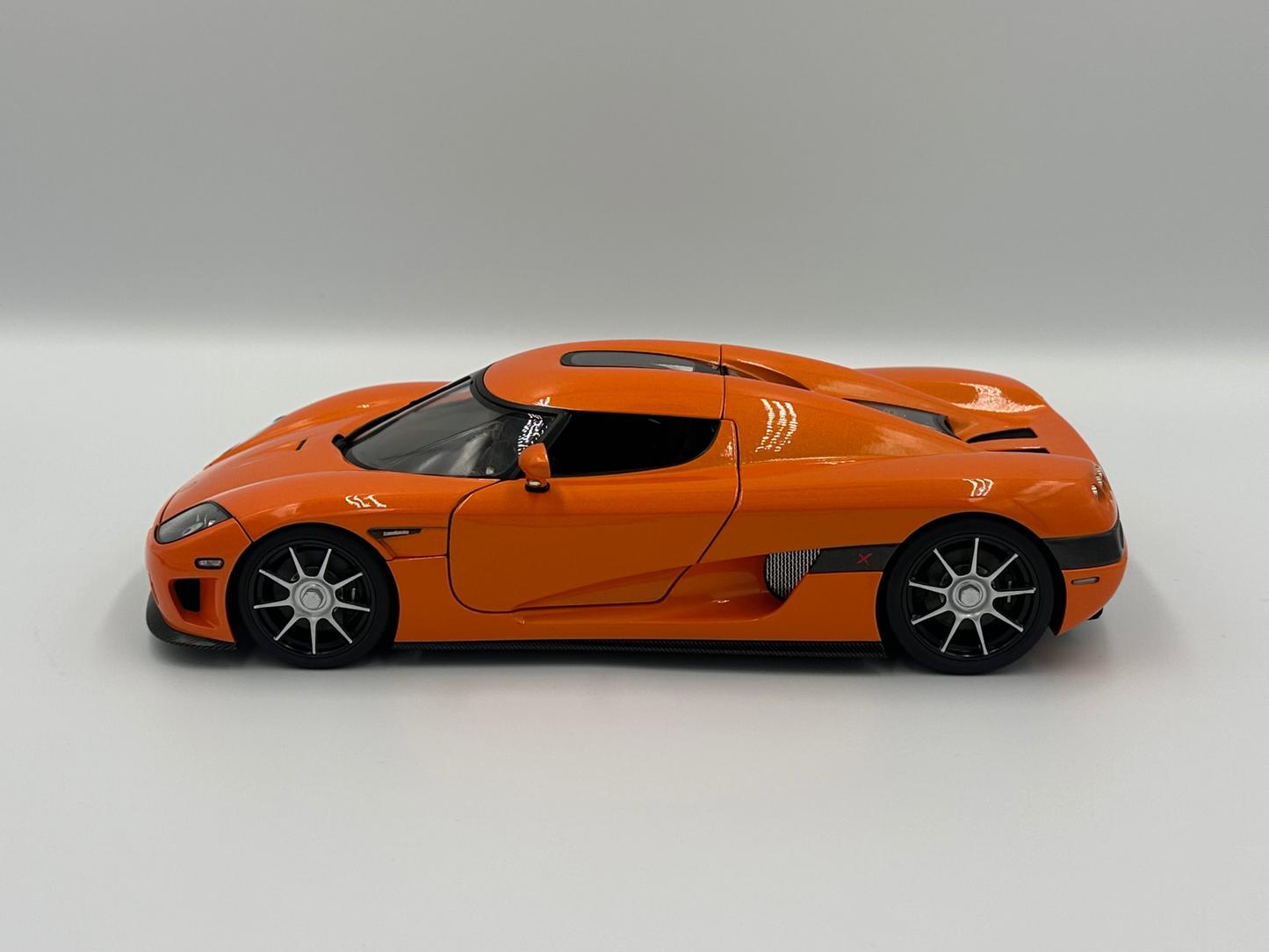 AUTOart Signature 1/18 Koenigsegg CCX Orange