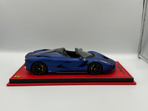 MR Collection 1:18 Ferrari Laferrari Aperta Matte Blue