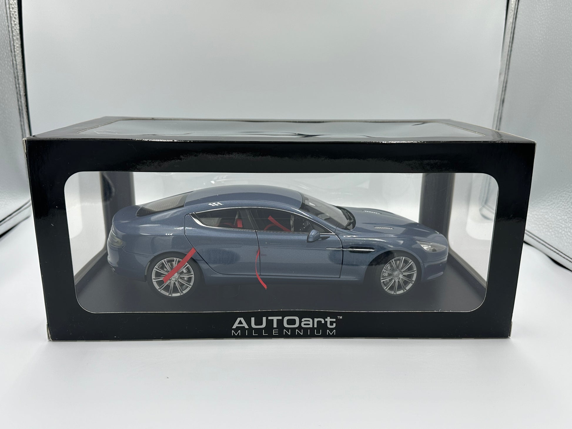 Aston Martin Rapide ラピード　AUTOart 1:18 IMG_0584.heic?v=1751941079&