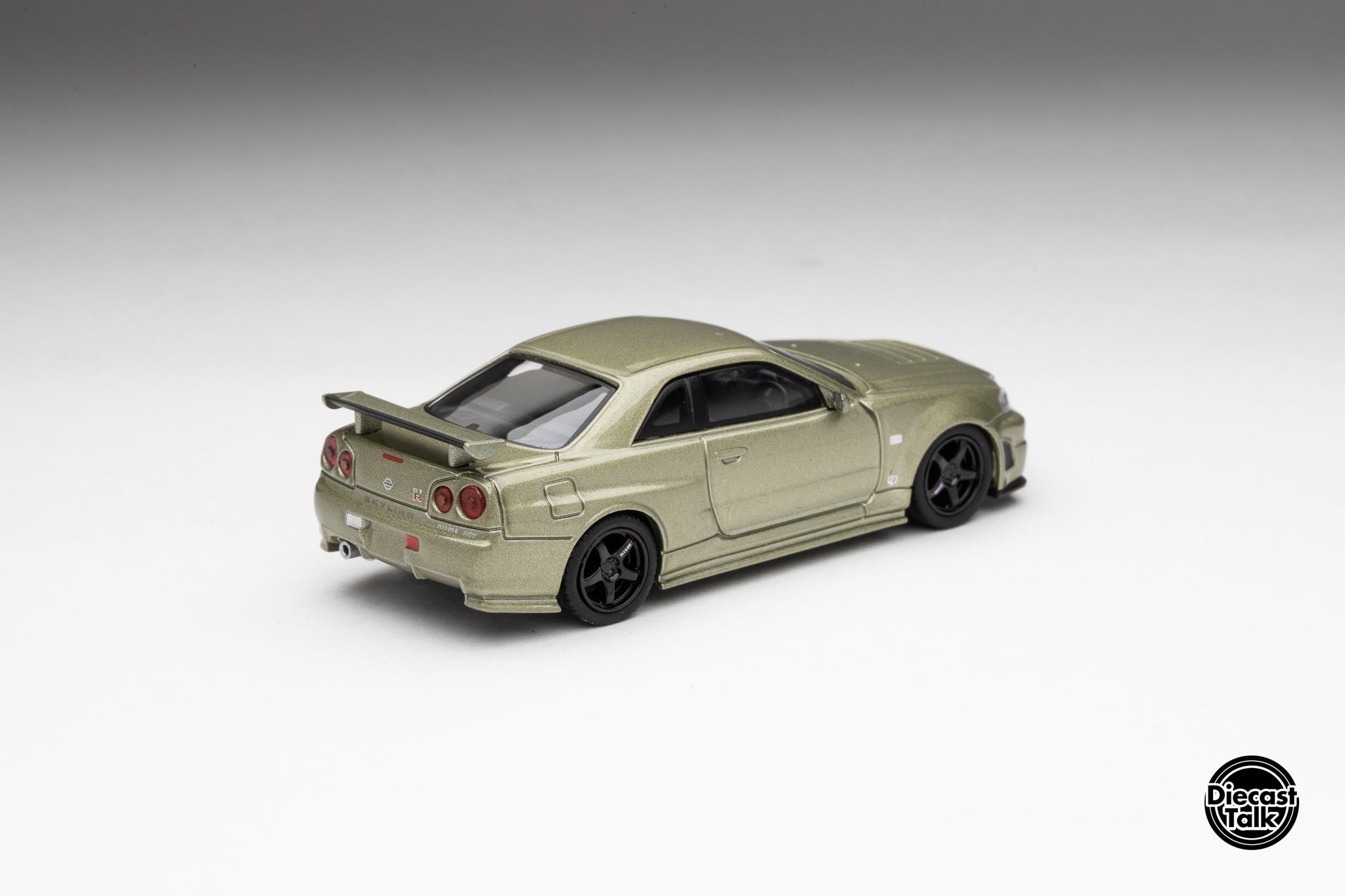 DiecastTalk Exclusive Kyosho 1/64 Nissan Skyline R34 GT-R Millenium Ja